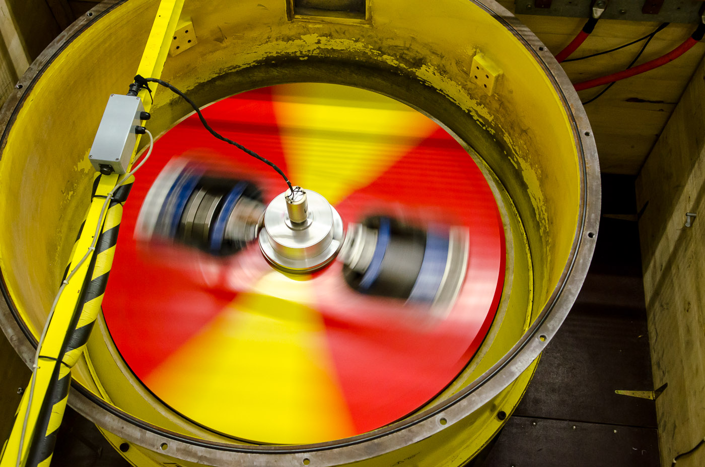 Spinning centrifuge (Image: Christian Liebske)